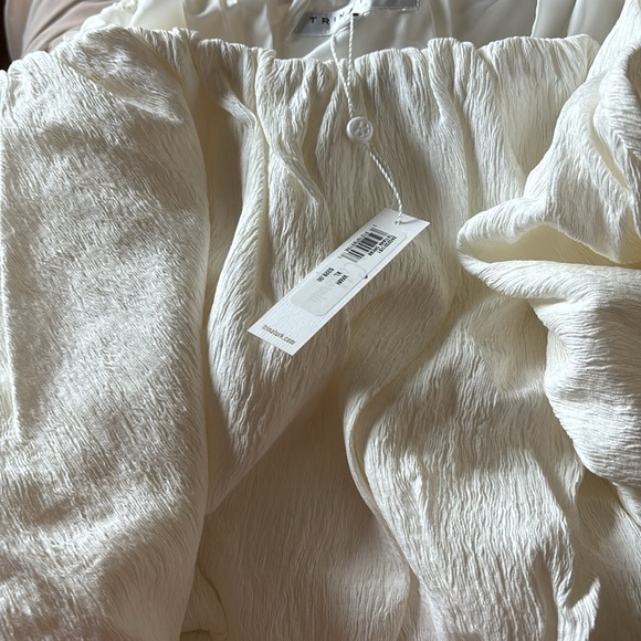 Trina Turk Women's Off The Shoulder Plisse Dress, Whitewash-X-Large - Picture 4 of 10